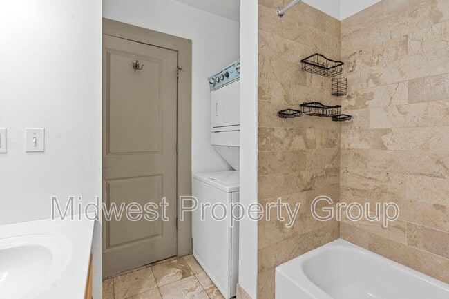 Building Photo - 4244 Chouteau Ave