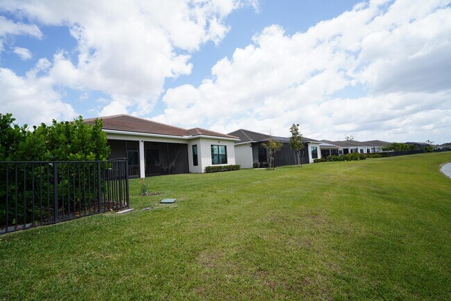 Building Photo - 15750 Longboat Key Dr