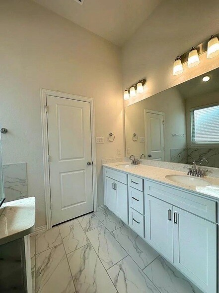 Building Photo - 5491 Blue Quail Dr