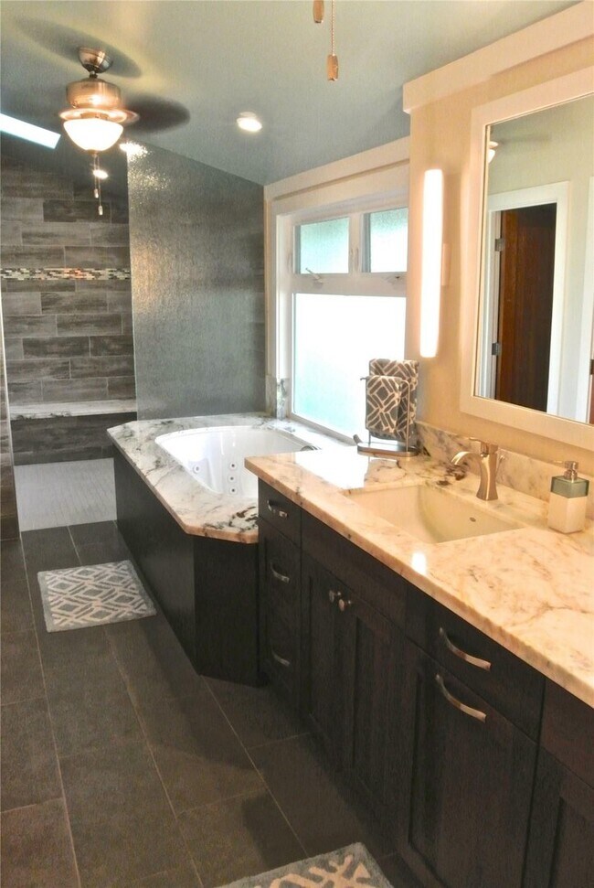 Building Photo - 419c Kawailoa Rd