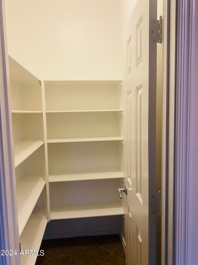 Building Photo - 5230 W Redbird Rd