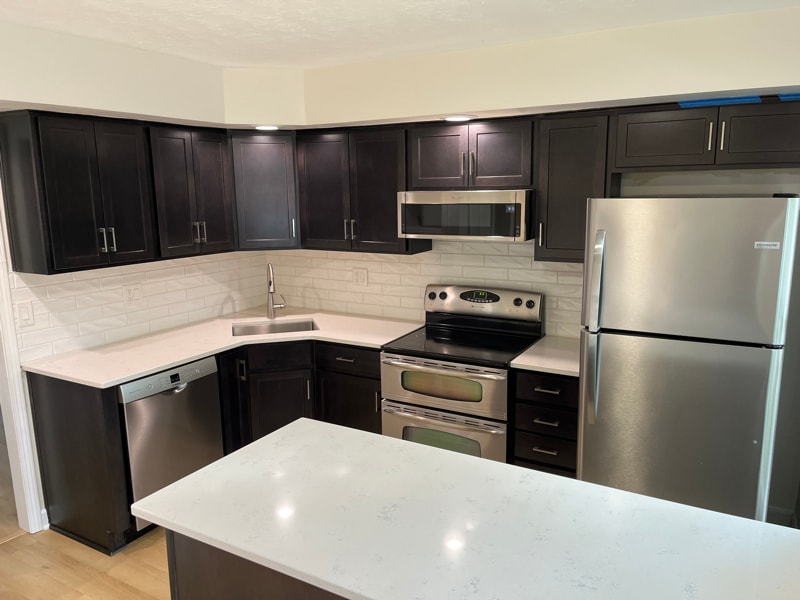 Building Photo - 122 Greenbrier Dr