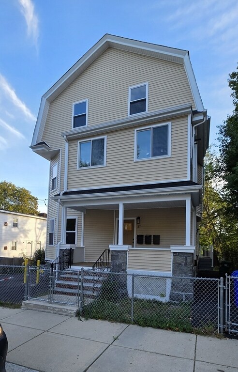 Primary Photo - 31 Woodale Ave