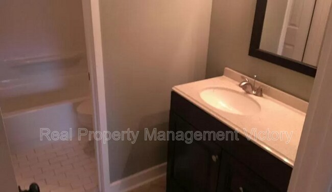 Building Photo - 1171 16th Ave S