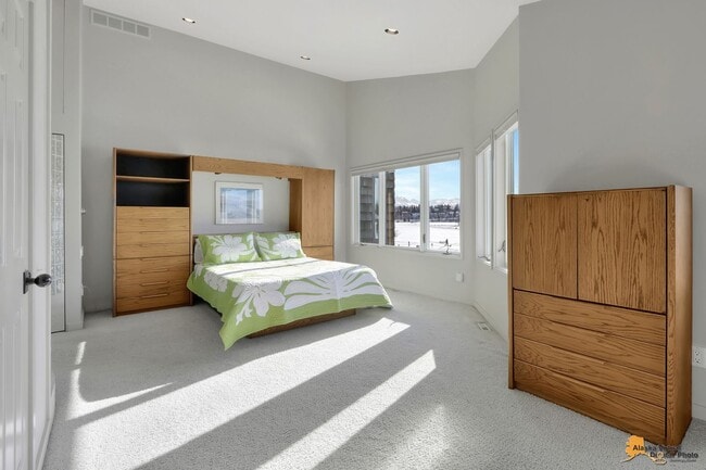 Building Photo - 1835 W 15th Ave