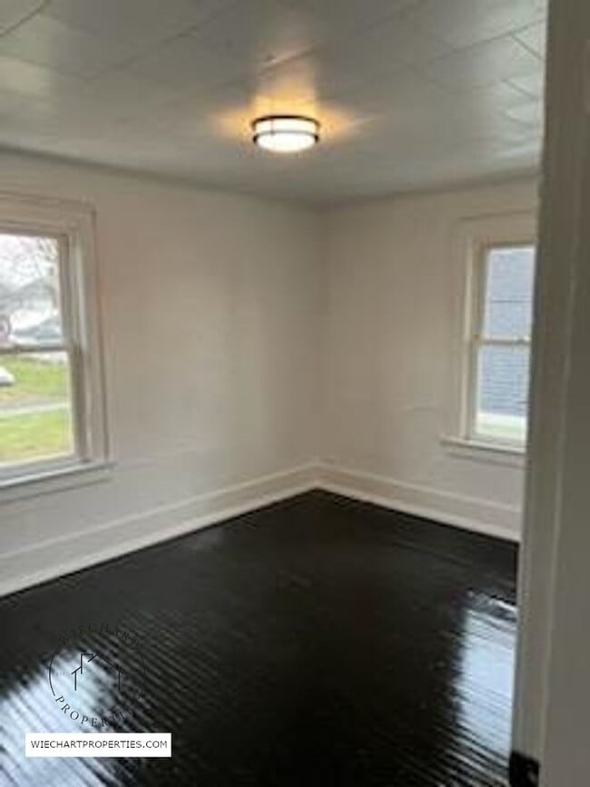 Building Photo - 569 Harrison Ave
