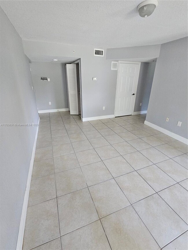Building Photo - 20930 SW 87th Ave