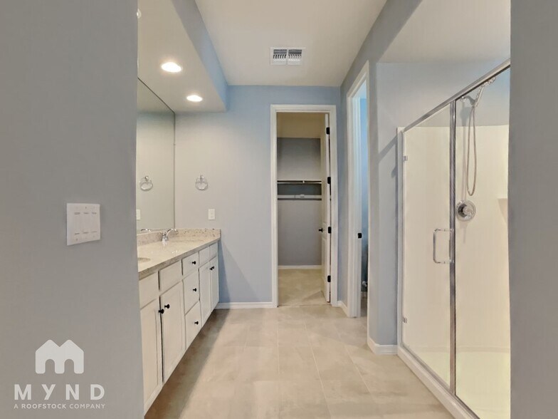 Building Photo - 24598 W Concorda Dr