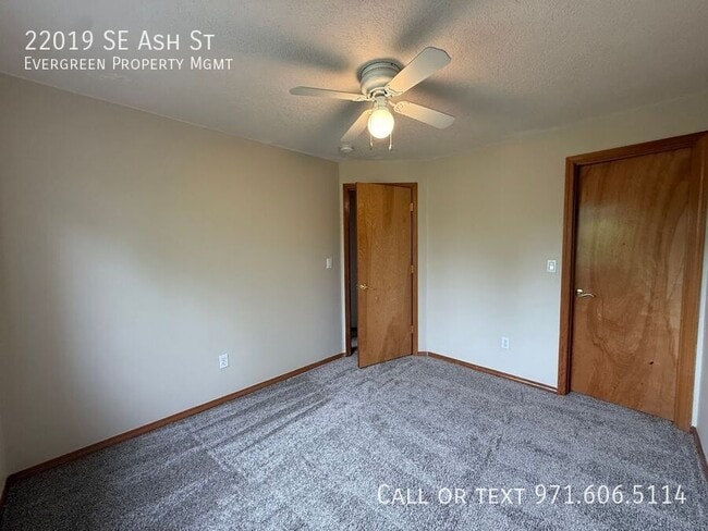 Building Photo - 22019 SE Ash St