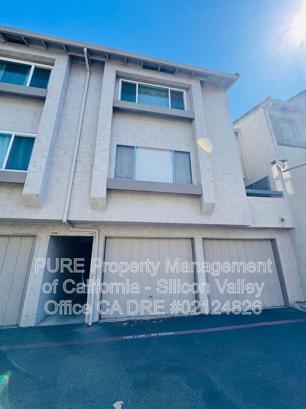 Building Photo - 2290 Sun Glory Ln