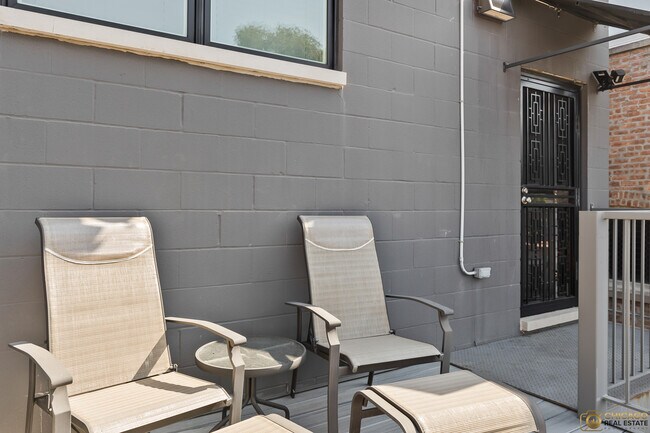 Building Photo - 4402 S Prairie Ave