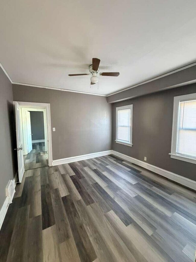 Building Photo - 2217 N 15th St