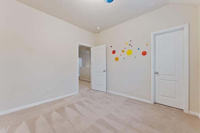 Building Photo - 26116 Chivalry Ct