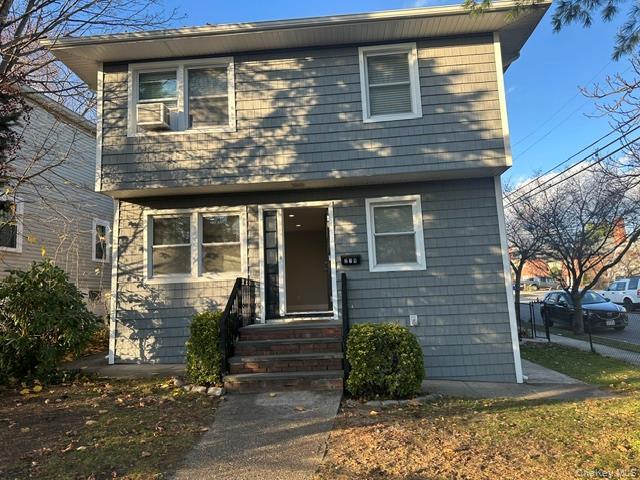 Building Photo - 219 Manorhaven Blvd