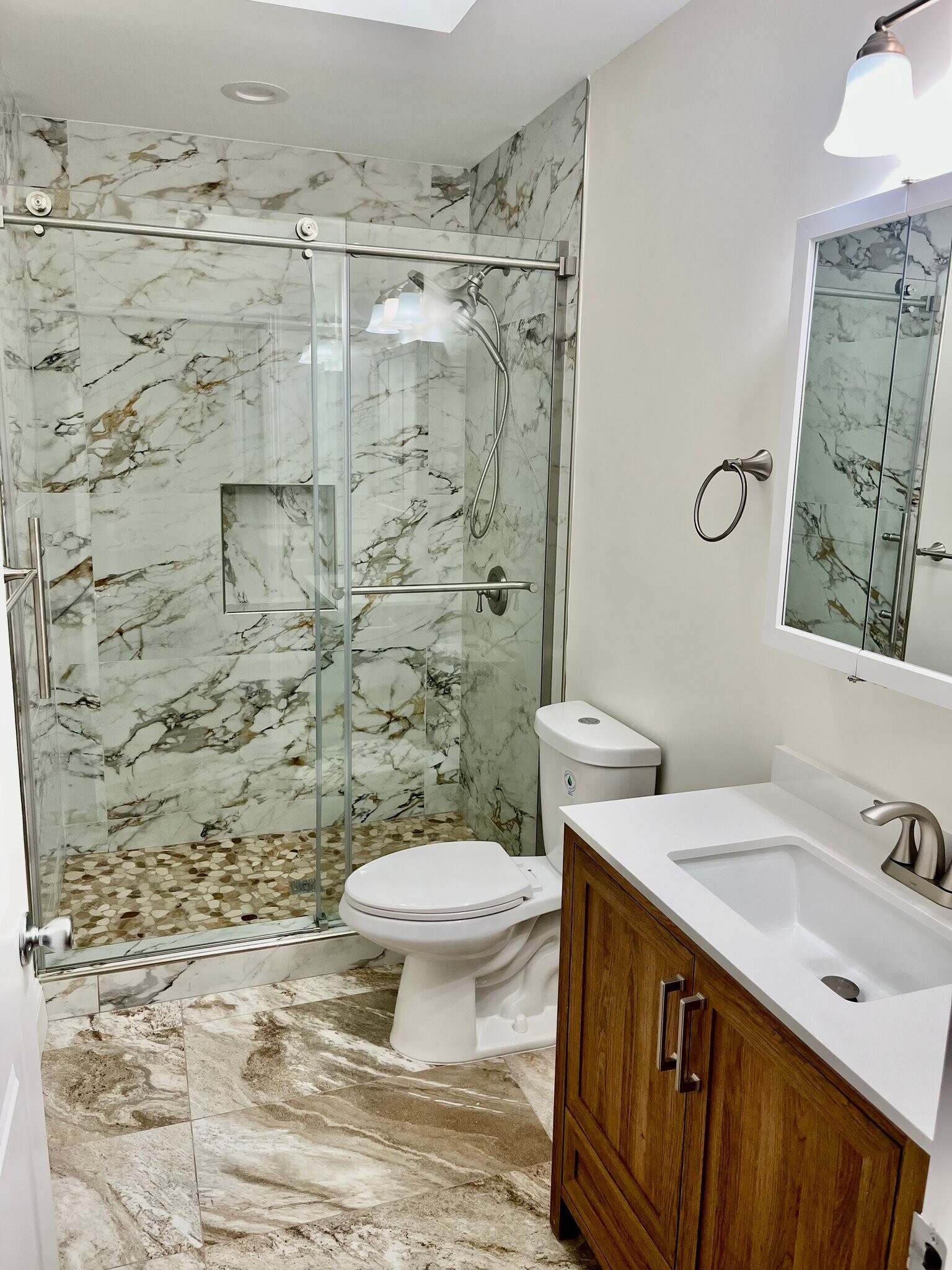 Building Photo - 158 N Canyon Blvd