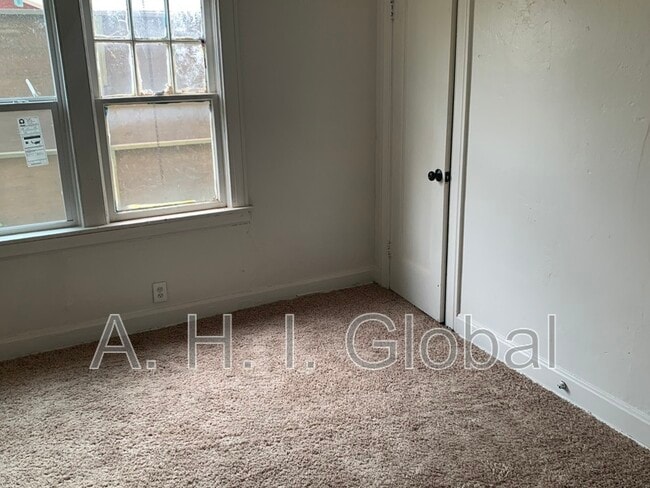 Building Photo - 1620 S Hayden St