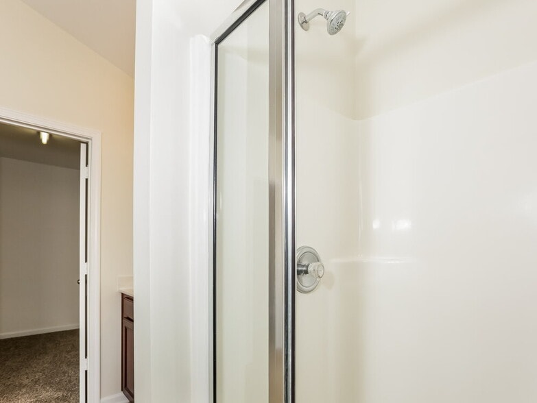 Building Photo - 6908 Sequoia Hills Dr