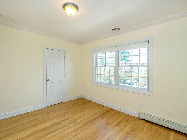 Building Photo - 30 Edgewood Rd