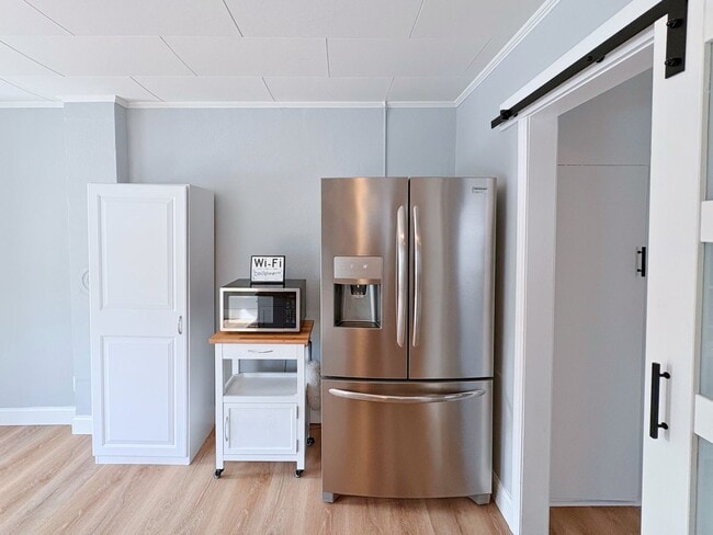 Building Photo - 536 Roanoke St