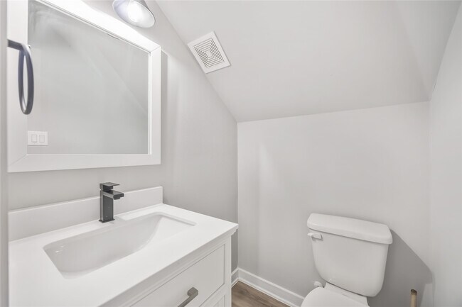 Building Photo - 6713 Parker Grv Ln