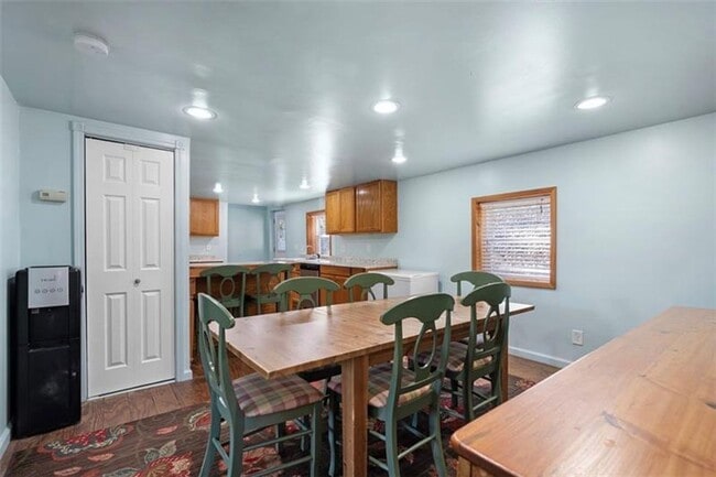 Building Photo - 3-Bedroom Home in Carrick on Private Street