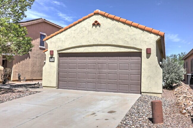 Building Photo - Rancho Sahuarita