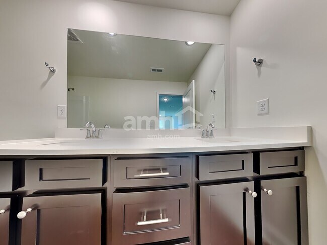 Building Photo - 95 Pecan Dr