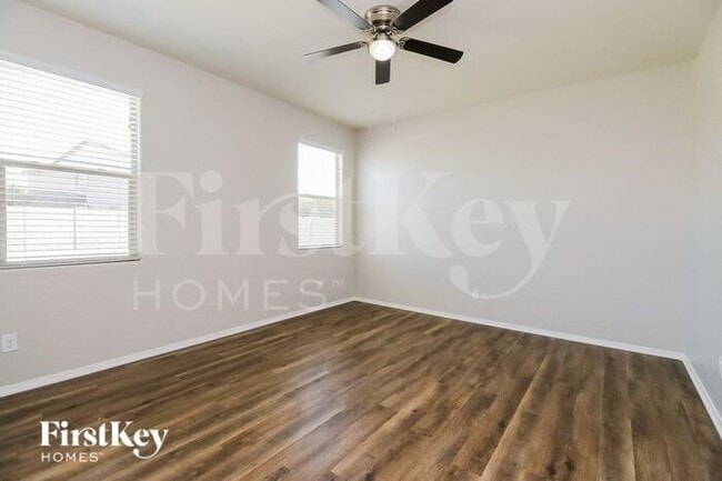 Building Photo - 11534 E Cliffrose Ln