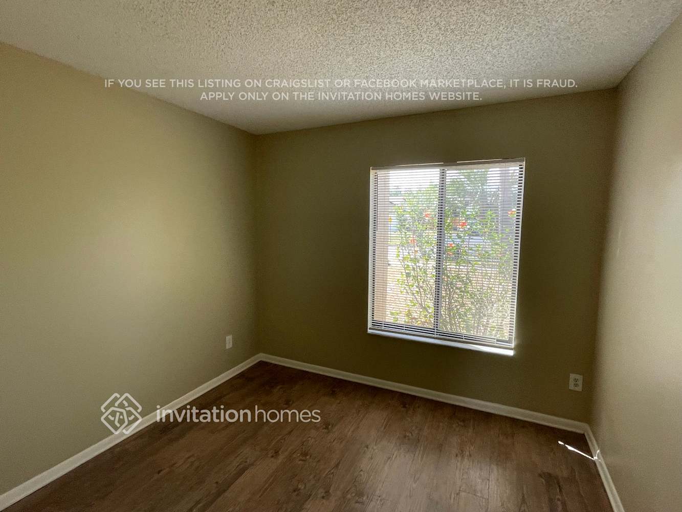 Building Photo - 207 Springview Dr