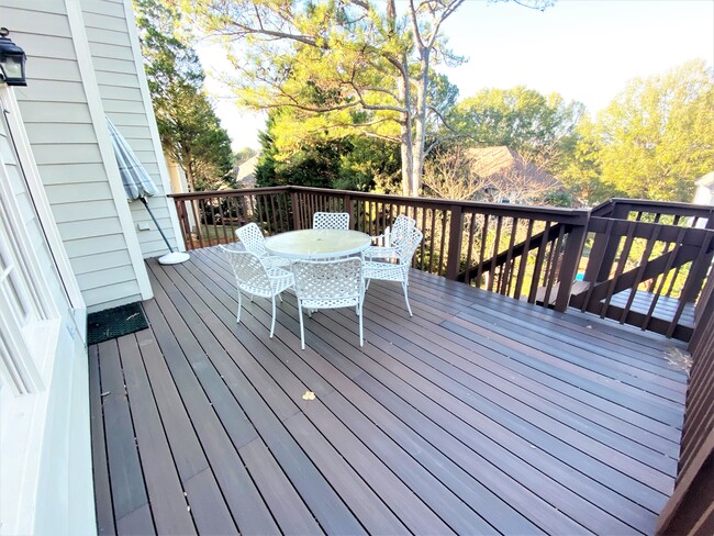 Building Photo - 10920 Donamere Dr