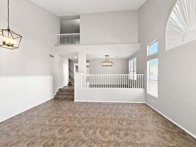 Building Photo - Spacious Chandler Home with RV Gate & 3-Car Garage!