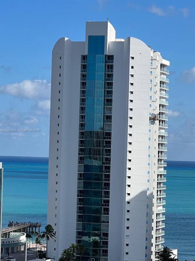 Building Photo - 16500 Collins Ave