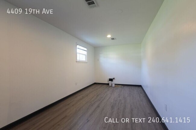 Building Photo - 4409 19th Ave