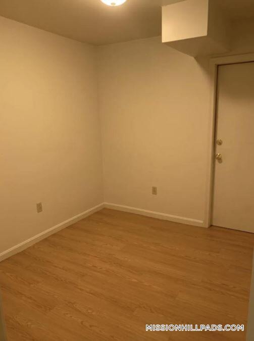 Building Photo - 2 Shepherd Ave