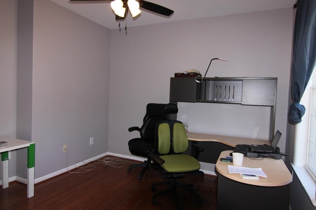 Building Photo - 25783 Fenian Ct