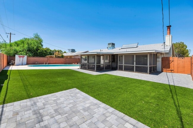 Building Photo - 5-Bedroom Tempe Home with Private Pool & Turf Yard Near ASU