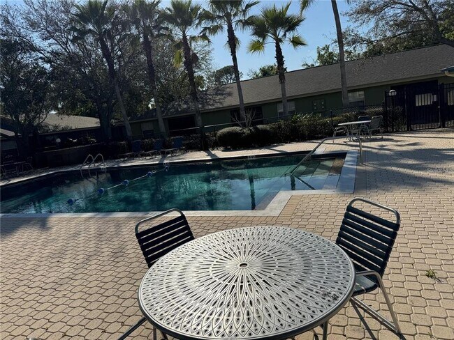 Building Photo - 4818 Tangerine Ave