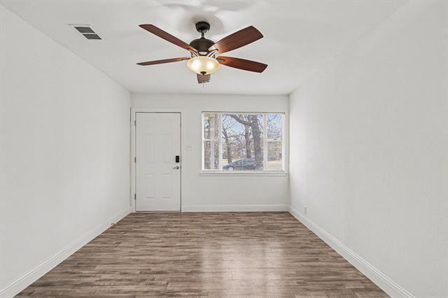 Building Photo - 2211 Barbell Ln