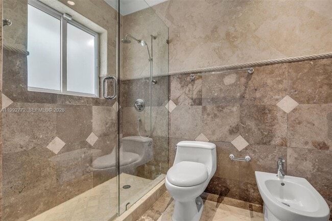 Building Photo - 1550 Taragona Dr