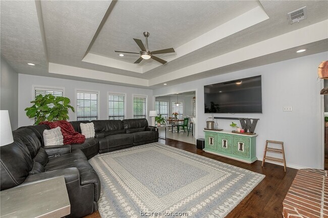 Building Photo - 2905 Aztec Ct