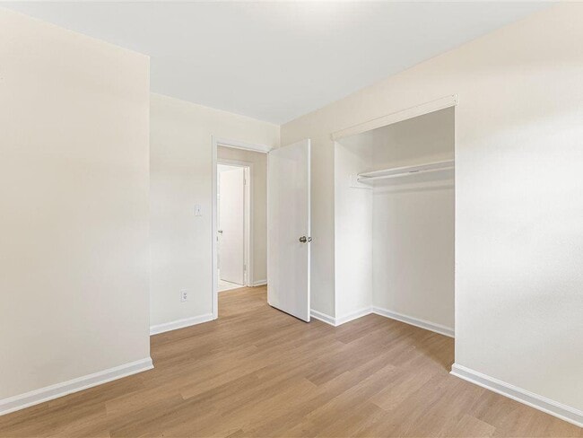 Building Photo - 6371 Westbury Rd