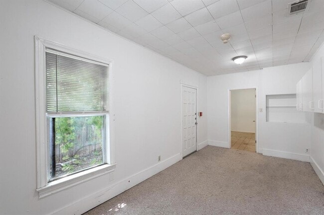 Building Photo - 4616 E Cesar Chavez St