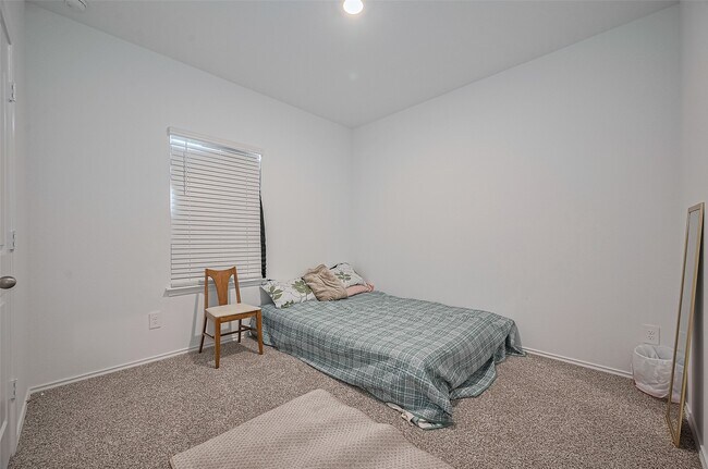 Building Photo - 40434 Basalt Elm Rd