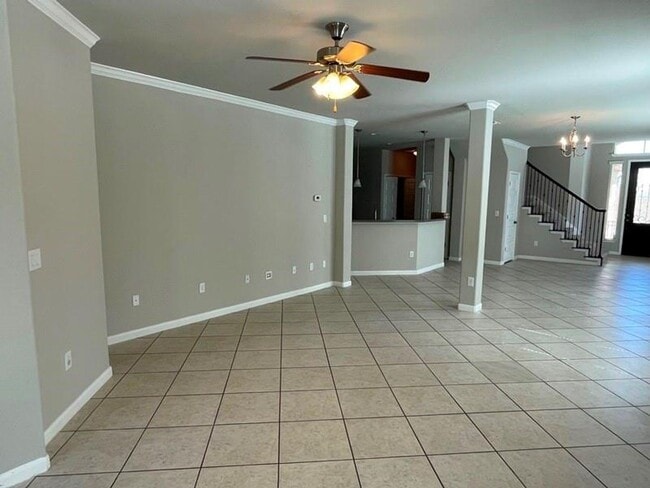 Building Photo - Fabulous 4-bedroom duplex in the heart of Lakeway!