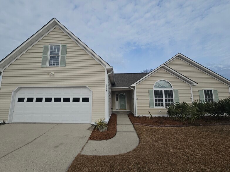 Building Photo - 1503 Flushing Dr