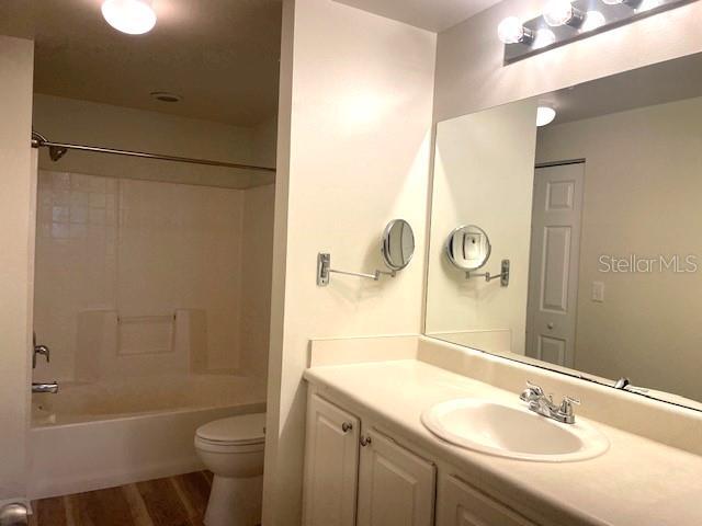 Building Photo - 5600 Bentgrass Dr