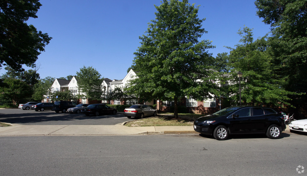 Building Photo - Virginia Gardens Apartments