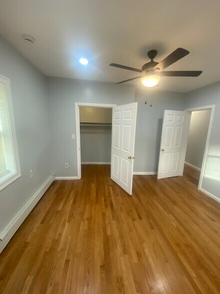 Building Photo - 647 Walk Hill St