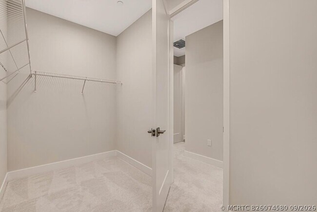 Building Photo - 10018 Skyloft St