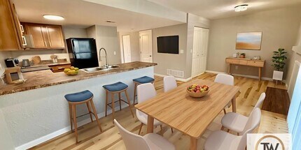 Building Photo - 204 W Wesley Dr